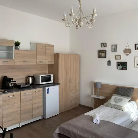 Relax Apartmanhaz Πανσιόν