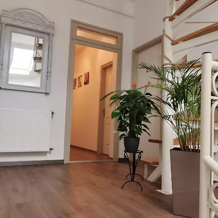 Relax Apartmanhaz Πανσιόν Balatonalmádi