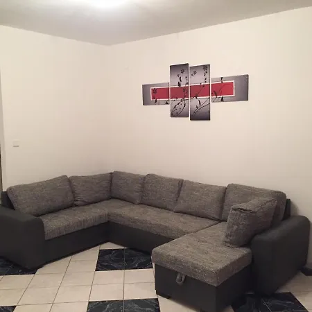 Guest house Relax Apartmanhaz