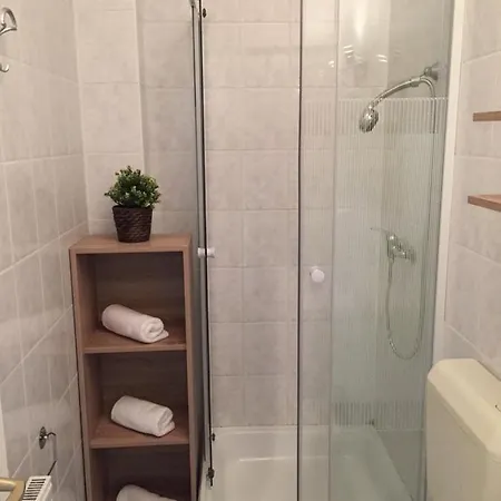 Relax Apartmanhaz Πανσιόν Balatonalmádi