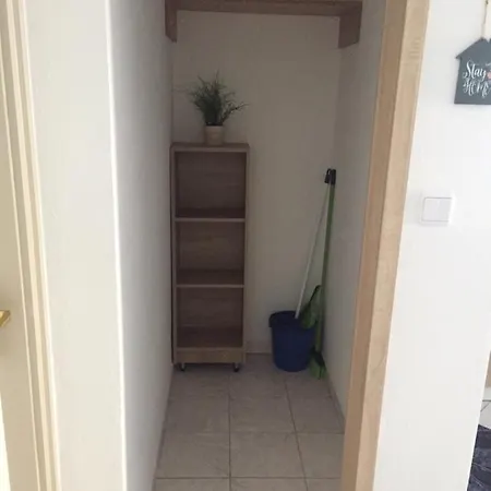Relax Apartmanhaz Guest house Balatonalmadi