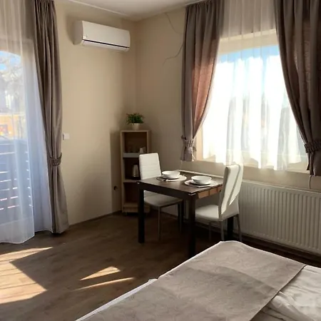Relax Apartmanhaz Balatonalmádi