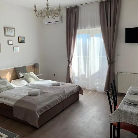 Relax Apartmanhaz Πανσιόν