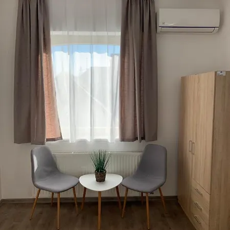 Πανσιόν Relax Apartmanhaz *
