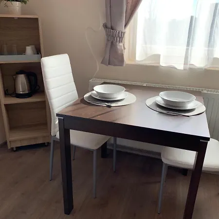 Πανσιόν Relax Apartmanhaz *